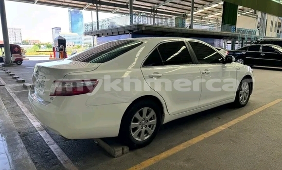 Acheter Occasion Voiture Toyota Camry Blanc à Cheom Ksan, Preah Vihear Province Acheter Occasion Voiture Toyota Camry Blanc à Cheom Ksan, Preah Vihear Province