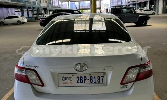 Acheter Occasion Voiture Toyota Camry Blanc à Cheom Ksan, Preah Vihear Province Acheter Occasion Voiture Toyota Camry Blanc à Cheom Ksan, Preah Vihear Province