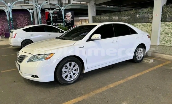 Acheter Occasion Voiture Toyota Camry Blanc à Cheom Ksan, Preah Vihear Province Acheter Occasion Voiture Toyota Camry Blanc à Cheom Ksan, Preah Vihear Province