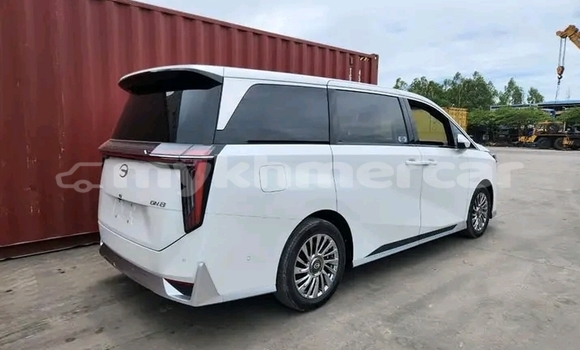 Acheter Occasion Voiture GAC Trumpchi GS8 Blanc à Bavet, Svay Rieng Province Acheter Occasion Voiture GAC Trumpchi GS8 Blanc à Bavet, Svay Rieng Province