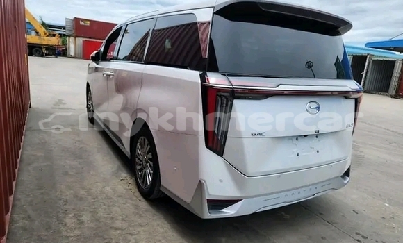 Acheter Occasion Voiture GAC Trumpchi GS8 Blanc à Bavet, Svay Rieng Province Acheter Occasion Voiture GAC Trumpchi GS8 Blanc à Bavet, Svay Rieng Province