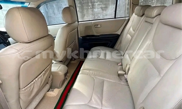 Acheter Occasion Voiture Toyota Highlander Autre à Cheom Ksan, Preah Vihear Province Acheter Occasion Voiture Toyota Highlander Autre à Cheom Ksan, Preah Vihear Province
