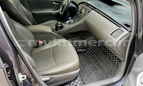 Acheter Occasion Voiture Toyota Prius Noir à Cheom Ksan, Preah Vihear Province Acheter Occasion Voiture Toyota Prius Noir à Cheom Ksan, Preah Vihear Province