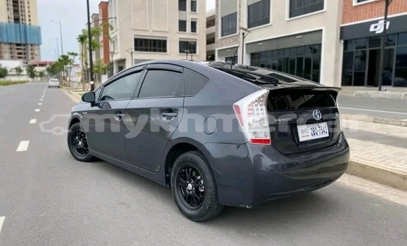 Acheter Occasion Voiture Toyota Prius Noir à Cheom Ksan, Preah Vihear Province Acheter Occasion Voiture Toyota Prius Noir à Cheom Ksan, Preah Vihear Province