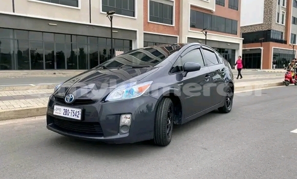 Acheter Occasion Voiture Toyota Prius Noir à Cheom Ksan, Preah Vihear Province Acheter Occasion Voiture Toyota Prius Noir à Cheom Ksan, Preah Vihear Province