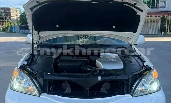 Acheter Occasion Voiture Lexus RX Blanc à Kratié, Kratie Province Acheter Occasion Voiture Lexus RX Blanc à Kratié, Kratie Province