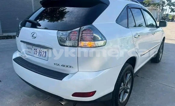 Acheter Occasion Voiture Lexus RX Blanc à Kratié, Kratie Province Acheter Occasion Voiture Lexus RX Blanc à Kratié, Kratie Province