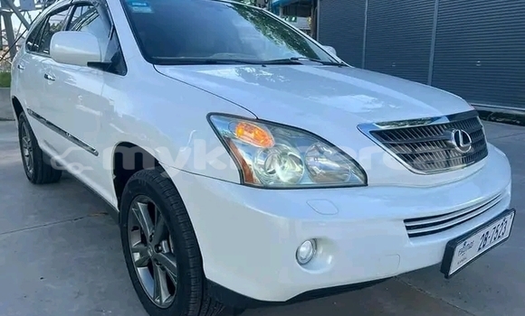 Acheter Occasion Voiture Lexus RX Blanc à Kratié, Kratie Province Acheter Occasion Voiture Lexus RX Blanc à Kratié, Kratie Province