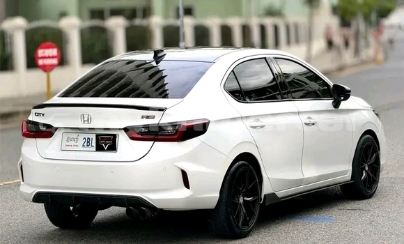 Acheter Occasion Voiture Honda City Blanc à Cheom Ksan, Preah Vihear Province Acheter Occasion Voiture Honda City Blanc à Cheom Ksan, Preah Vihear Province