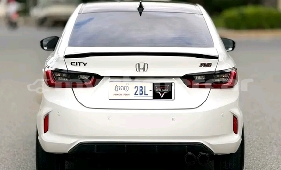 Acheter Occasion Voiture Honda City Blanc à Cheom Ksan, Preah Vihear Province Acheter Occasion Voiture Honda City Blanc à Cheom Ksan, Preah Vihear Province