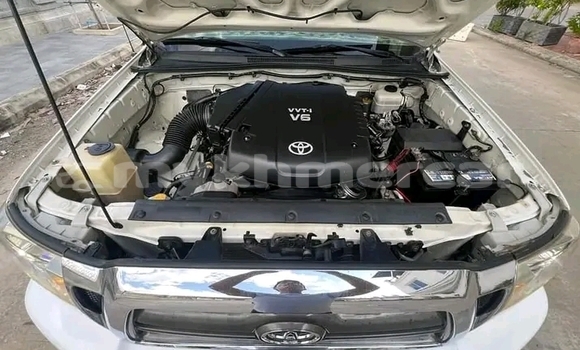 Acheter Occasion Voiture Toyota Tacoma Blanc à Chbar Mon, Kampong Speu Province Acheter Occasion Voiture Toyota Tacoma Blanc à Chbar Mon, Kampong Speu Province