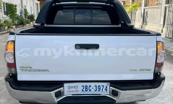Acheter Occasion Voiture Toyota Tacoma Blanc à Chbar Mon, Kampong Speu Province Acheter Occasion Voiture Toyota Tacoma Blanc à Chbar Mon, Kampong Speu Province