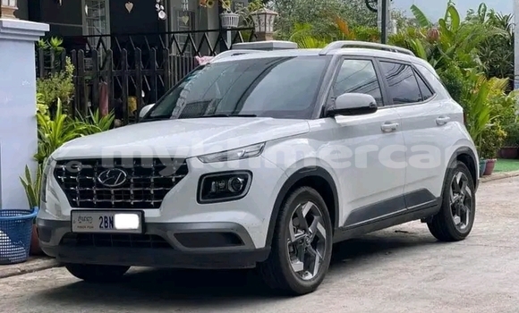 Acheter Occasion Voiture Hyundai Verna Blanc à Preah Netr Preah, Banteay Meanchey Province Acheter Occasion Voiture Hyundai Verna Blanc à Preah Netr Preah, Banteay Meanchey Province