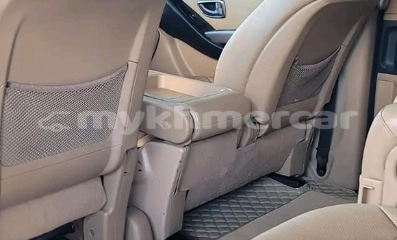 Acheter Occasion Voiture Hyundai H1 Blanc à Cheom Ksan, Preah Vihear Province Acheter Occasion Voiture Hyundai H1 Blanc à Cheom Ksan, Preah Vihear Province