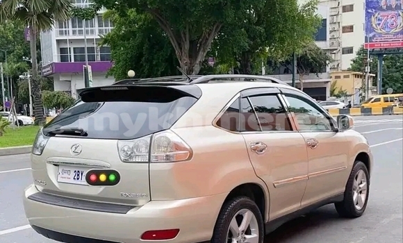 Acheter Occasion Voiture Lexus RX 330 Autre à Cheom Ksan, Preah Vihear Province Acheter Occasion Voiture Lexus RX 330 Autre à Cheom Ksan, Preah Vihear Province