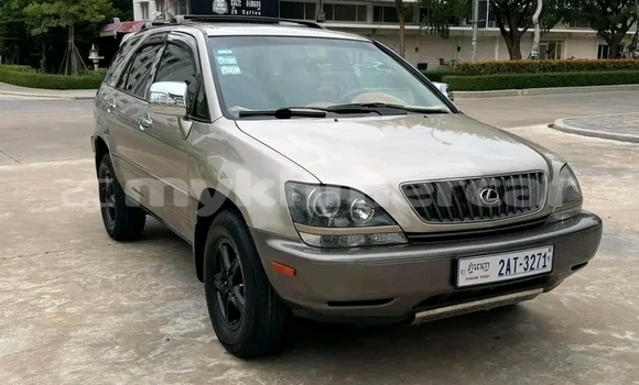 Acheter Occasion Voiture Lexus RX 300 Autre à Chbar Mon, Kampong Speu Province Acheter Occasion Voiture Lexus RX 300 Autre à Chbar Mon, Kampong Speu Province