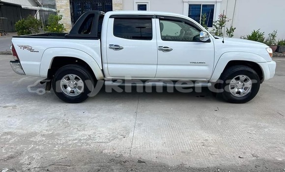 Buy Used Toyota Tacoma White Car in Battambang in Battambang Province Buy Used Toyota Tacoma White Car in Battambang in Battambang Province
