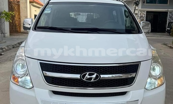 Buy Used Hyundai Starex White Car in Chbar Mon in Kampong Speu Province Buy Used Hyundai Starex White Car in Chbar Mon in Kampong Speu Province