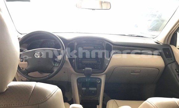 Buy Used Toyota Highlander Other Car in Chbar Mon in Kampong Speu Province Buy Used Toyota Highlander Other Car in Chbar Mon in Kampong Speu Province