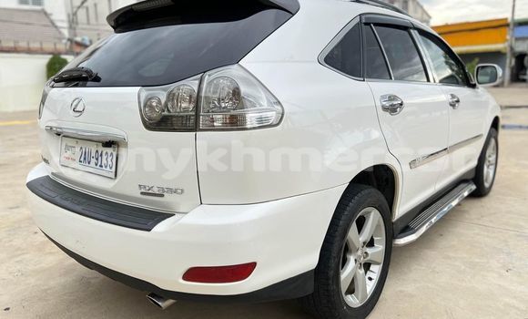 Buy Used Lexus RX 300 White Car in Bavet in Svay Rieng Province Buy Used Lexus RX 300 White Car in Bavet in Svay Rieng Province