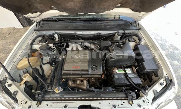 Buy Used Toyota Highlander White Car in Chbar Mon in Kampong Speu Province Buy Used Toyota Highlander White Car in Chbar Mon in Kampong Speu Province