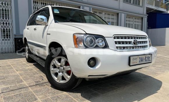 Buy Used Toyota Highlander White Car in Chbar Mon in Kampong Speu Province Buy Used Toyota Highlander White Car in Chbar Mon in Kampong Speu Province