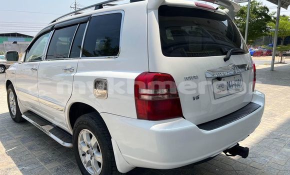 Buy Used Toyota Highlander White Car in Chbar Mon in Kampong Speu Province Buy Used Toyota Highlander White Car in Chbar Mon in Kampong Speu Province