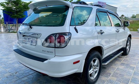 Buy Used Lexus RX 300 White Car in Chbar Mon in Kampong Speu Province Buy Used Lexus RX 300 White Car in Chbar Mon in Kampong Speu Province