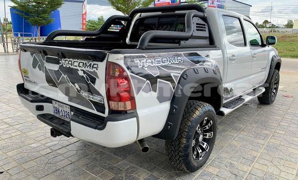 Buy Used Toyota Tacoma White Car in Chbar Mon in Kampong Speu Province Buy Used Toyota Tacoma White Car in Chbar Mon in Kampong Speu Province