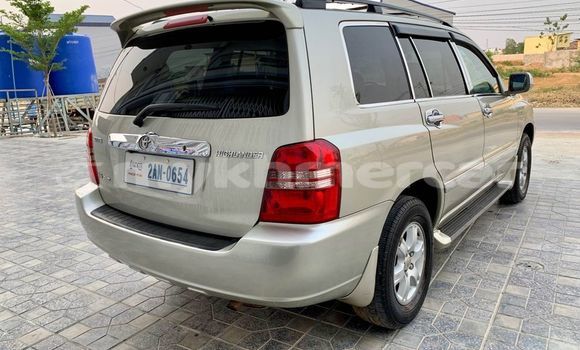 Buy Used Toyota Highlander Other Car in Cheom Ksan in Preah Vihear Province Buy Used Toyota Highlander Other Car in Cheom Ksan in Preah Vihear Province