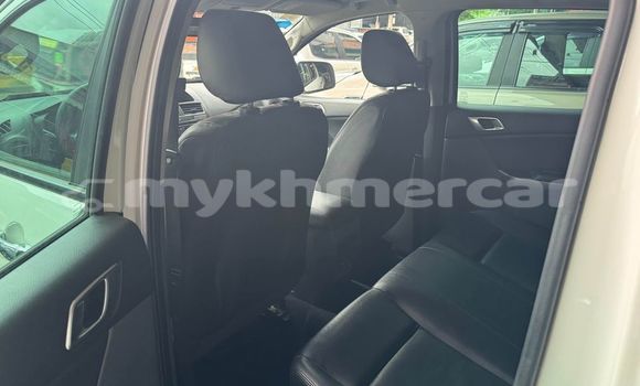 Buy Used Mazda BT-50 White Car in Chbar Mon in Kampong Speu Province Buy Used Mazda BT-50 White Car in Chbar Mon in Kampong Speu Province