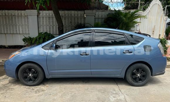 Buy Used Toyota Prius Blue Car in Chbar Mon in Kampong Speu Province Buy Used Toyota Prius Blue Car in Chbar Mon in Kampong Speu Province