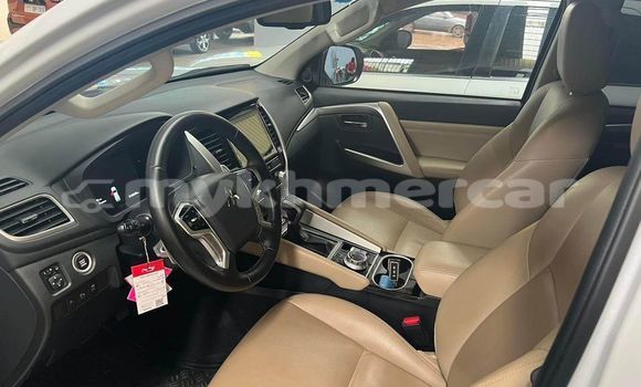Buy Used Mitsubishi Pajero White Car in Banteay Meanchey in Banteay Meanchey Province Buy Used Mitsubishi Pajero White Car in Banteay Meanchey in Banteay Meanchey Province