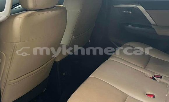 Buy Used Mitsubishi Pajero White Car in Banteay Meanchey in Banteay Meanchey Province Buy Used Mitsubishi Pajero White Car in Banteay Meanchey in Banteay Meanchey Province