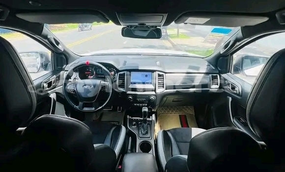 ទិញ បានប្រើ Range Rover Range Rover White ឡាន} ក្នុង Cheom Ksan ក្នុង Preah Vihear Province ទិញ បានប្រើ Range Rover Range Rover White ឡាន} ក្នុង Cheom Ksan ក្នុង Preah Vihear Province