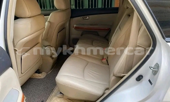 ទិញ បានប្រើ Lexus RX White ឡាន} ក្នុង Cheom Ksan ក្នុង Preah Vihear Province ទិញ បានប្រើ Lexus RX White ឡាន} ក្នុង Cheom Ksan ក្នុង Preah Vihear Province