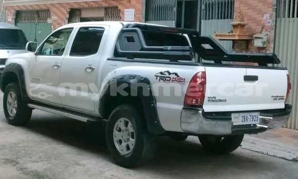 ទិញ បានប្រើ Toyota Tacoma White ឡាន} ក្នុង Khŭm Sráng ក្នុង Kampong Speu Province ទិញ បានប្រើ Toyota Tacoma White ឡាន} ក្នុង Khŭm Sráng ក្នុង Kampong Speu Province