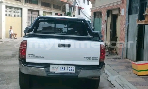 ទិញ បានប្រើ Toyota Tacoma White ឡាន} ក្នុង Khŭm Sráng ក្នុង Kampong Speu Province ទិញ បានប្រើ Toyota Tacoma White ឡាន} ក្នុង Khŭm Sráng ក្នុង Kampong Speu Province