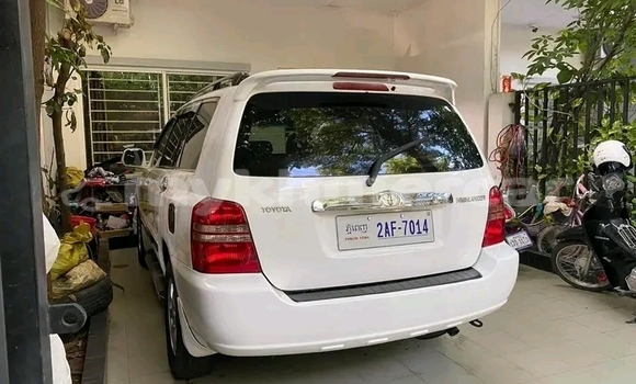 ទិញ បានប្រើ Toyota Highlander White ឡាន} ក្នុង Cheom Ksan ក្នុង Preah Vihear Province ទិញ បានប្រើ Toyota Highlander White ឡាន} ក្នុង Cheom Ksan ក្នុង Preah Vihear Province