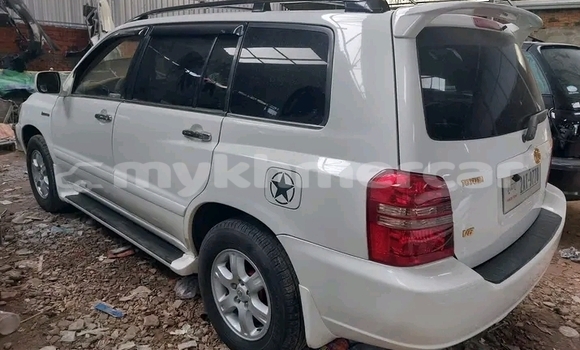 ទិញ បានប្រើ Toyota Highlander White ឡាន} ក្នុង Cheom Ksan ក្នុង Preah Vihear Province ទិញ បានប្រើ Toyota Highlander White ឡាន} ក្នុង Cheom Ksan ក្នុង Preah Vihear Province