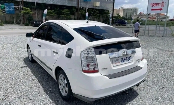 ទិញ បានប្រើ Toyota Prius White ឡាន} ក្នុង Chbar Mon ក្នុង Kampong Speu Province ទិញ បានប្រើ Toyota Prius White ឡាន} ក្នុង Chbar Mon ក្នុង Kampong Speu Province