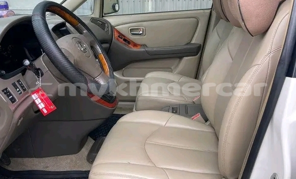 ទិញ បានប្រើ Toyota Highlander White ឡាន} ក្នុង Cheom Ksan ក្នុង Preah Vihear Province ទិញ បានប្រើ Toyota Highlander White ឡាន} ក្នុង Cheom Ksan ក្នុង Preah Vihear Province