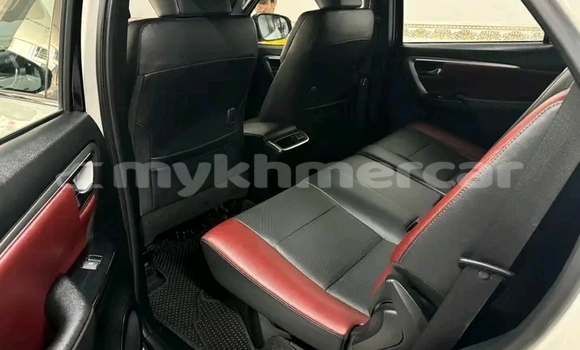 ទិញ បានប្រើ Toyota Fortuner White ឡាន} ក្នុង Chbar Mon ក្នុង Kampong Speu Province ទិញ បានប្រើ Toyota Fortuner White ឡាន} ក្នុង Chbar Mon ក្នុង Kampong Speu Province