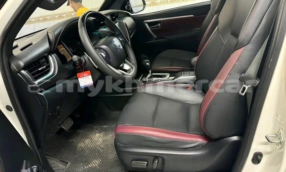 ទិញ បានប្រើ Toyota Fortuner White ឡាន} ក្នុង Chbar Mon ក្នុង Kampong Speu Province ទិញ បានប្រើ Toyota Fortuner White ឡាន} ក្នុង Chbar Mon ក្នុង Kampong Speu Province