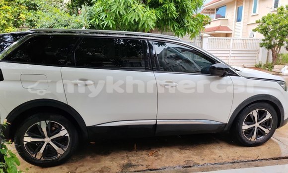 Buy Used Peugeot 5008 White Car in Phnom Penh in Phnom Penh