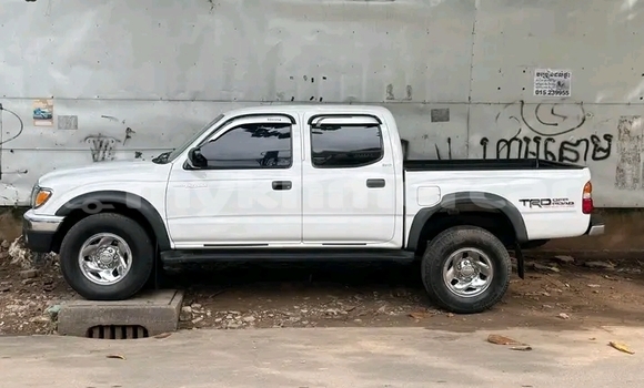 Acheter Occasion Voiture Toyota Tacoma Blanc à Cheom Ksan, Preah Vihear Province Acheter Occasion Voiture Toyota Tacoma Blanc à Cheom Ksan, Preah Vihear Province