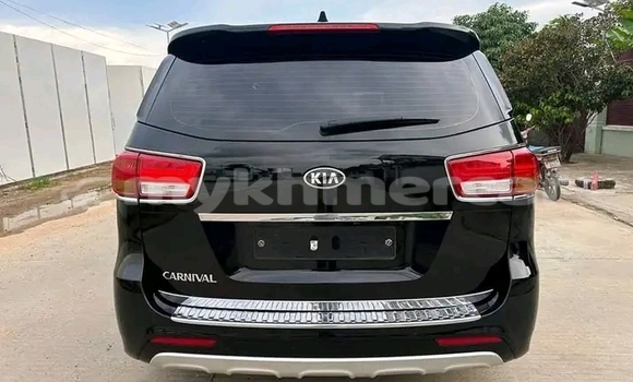 Acheter Occasion Voiture Kia Carnival Noir à Chbar Mon, Kampong Speu Province Acheter Occasion Voiture Kia Carnival Noir à Chbar Mon, Kampong Speu Province