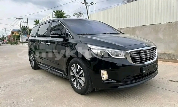 Acheter Occasion Voiture Kia Carnival Noir à Chbar Mon, Kampong Speu Province Acheter Occasion Voiture Kia Carnival Noir à Chbar Mon, Kampong Speu Province
