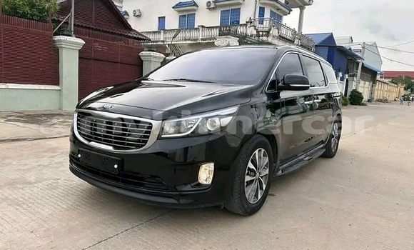 Acheter Occasion Voiture Kia Carnival Noir à Chbar Mon, Kampong Speu Province Acheter Occasion Voiture Kia Carnival Noir à Chbar Mon, Kampong Speu Province