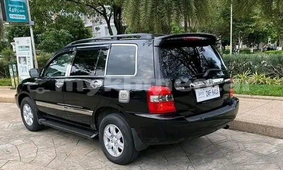 Acheter Occasion Voiture Toyota Highlander Noir à Doun Kaev, Takeo Province Acheter Occasion Voiture Toyota Highlander Noir à Doun Kaev, Takeo Province